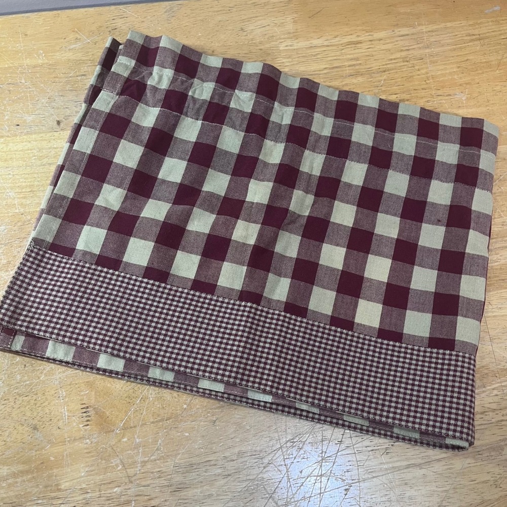 Park Designs Burgundy Tan Buffalo Check Gingham Valance 70x14 Rod Pocket